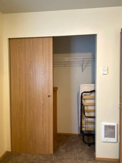 شقة Walk To Downtown Leavenworth * Sleeps 6 + Pets * Ground Level Gem! المظهر الخارجي الصورة