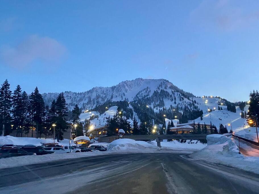شقة Walk To Downtown Leavenworth * Sleeps 6 + Pets * Ground Level Gem! المظهر الخارجي الصورة