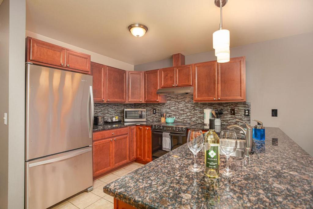 شقة Walk To Downtown Leavenworth * Sleeps 6 + Pets * Ground Level Gem! المظهر الخارجي الصورة