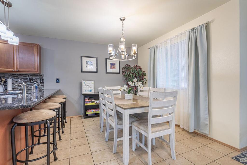 شقة Walk To Downtown Leavenworth * Sleeps 6 + Pets * Ground Level Gem! المظهر الخارجي الصورة